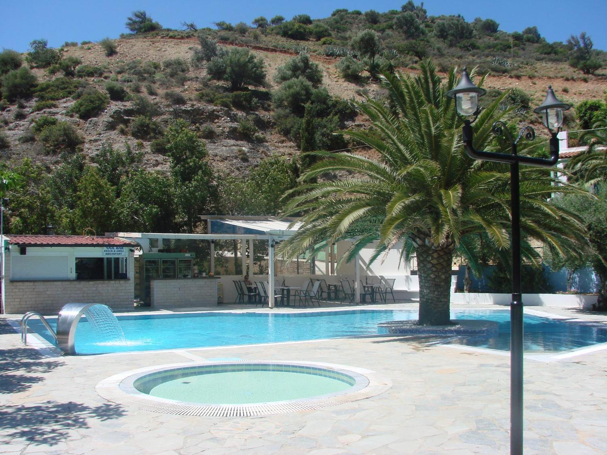 Neos Ikaros Otel Agia Galini Dış mekan fotoğraf